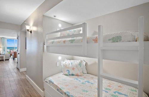 Pelican Beach Resort Destin - Photo 5