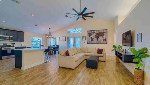 Spacious Home - Heated LED Pool & Ping Pong - Foto 4, minibar