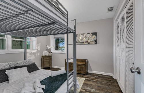 Renovated Lake Cabin with Fire Pit and Kayaks - Photo 30