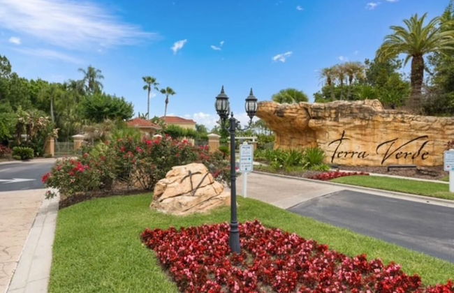 Amazing 3BR 2BA Townhome With Lake View at Terra Verde! - Foto 23