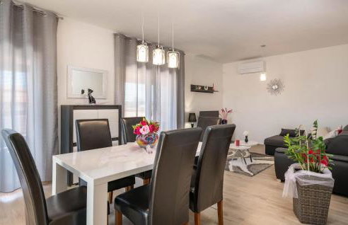 Amazing Home In Pula With Kitchen - Foto 4