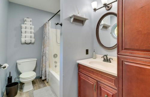 Hot Tub and Game Room Retreat Near Camelback - Foto 20