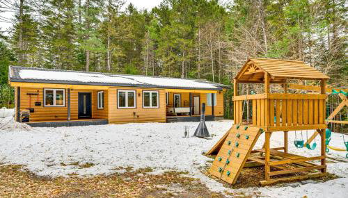 Porch and 1-Acre Yard White Mountains Hideaway - Foto 3