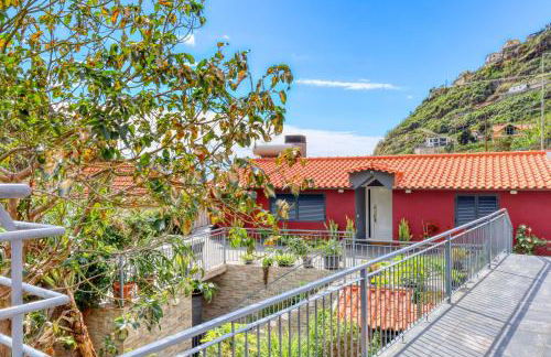 Casa da Praia, a Home in Madeira - Photo 45