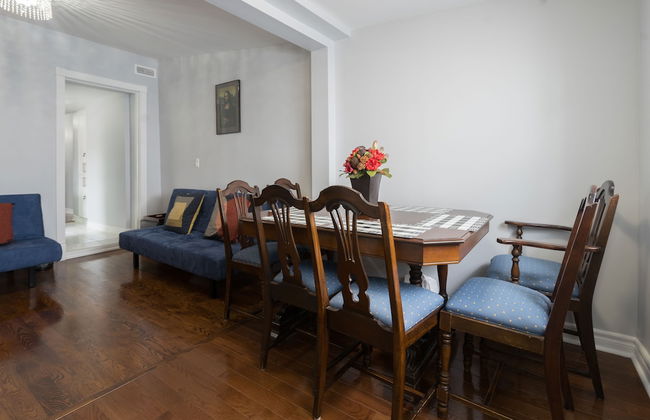 Applewood Suites - 4 BDRM King West - Photo 23