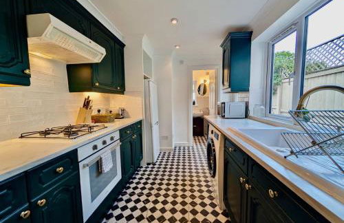 Stunning House With Private Backyard - Foto 8