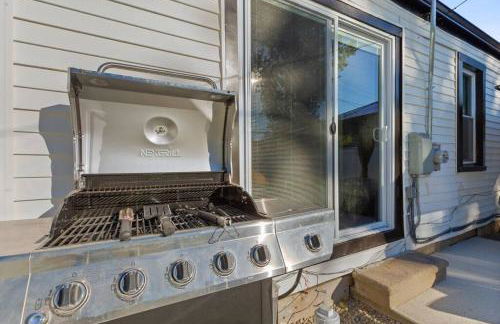 Dark House With HotTub TV in Rooms - Foto 28