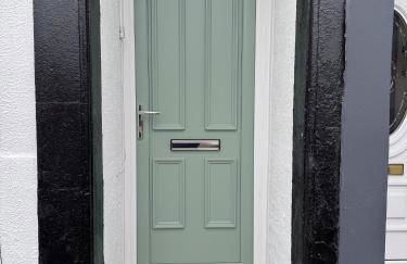 Countess House, Northampton - Stylish Modern 2-Bedroom House with Garden - Free Parking - Foto 44