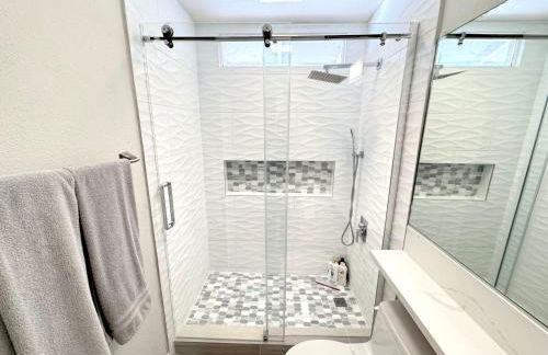 Rainforest Villa 4 Bedroom PoolSpa Walk2Disneyland - Foto 27