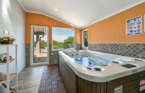 Amazing Home In Sveti Kriz - Foto 34