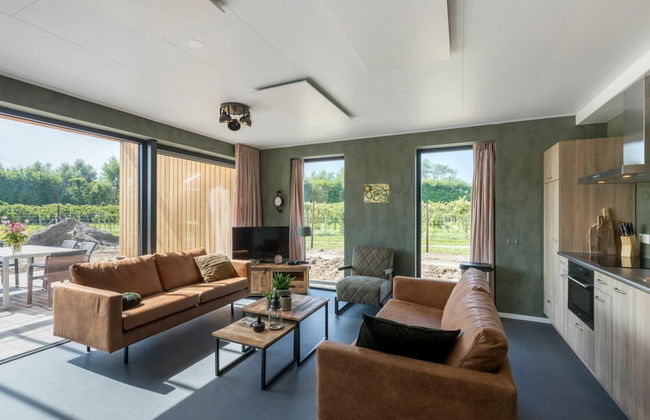 Holiday Home in Vrouwenpolder Near Beach - Photo 13