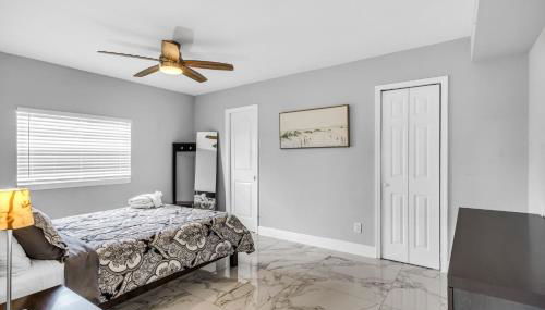 Private Vacation Home Near Beach Newly Renovated - Foto 4