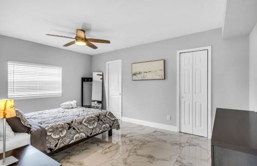 Private Vacation Home Near Beach Newly Renovated - Foto 4