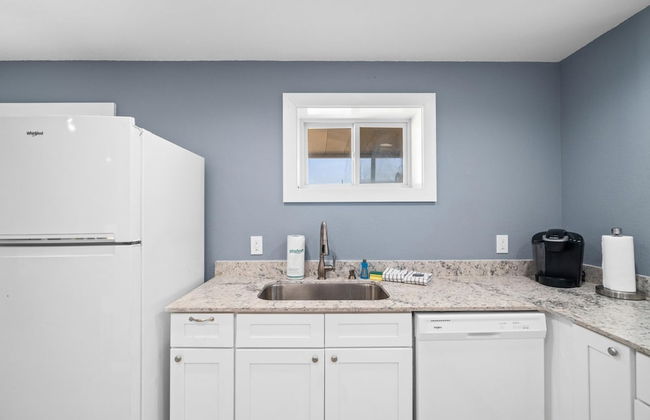 Beach House - Surfs Up Under Tow by PHG - Foto 22