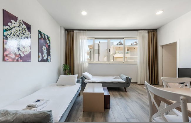 Seaside Apartment With Resort Access - Margarita - Photo 8