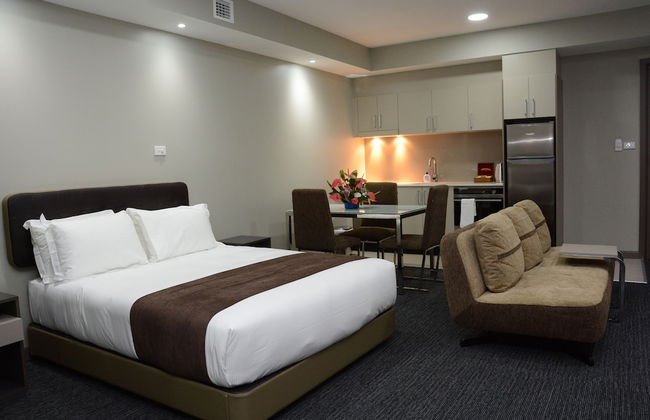 Ratsun Nadi Airport Apartment Hotel - Photo 1