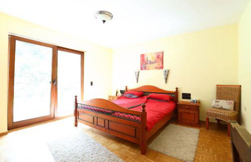 Ferienhaus mit Schwimmbad, Whirlpool & Sauna am Nürburgring - Foto 12