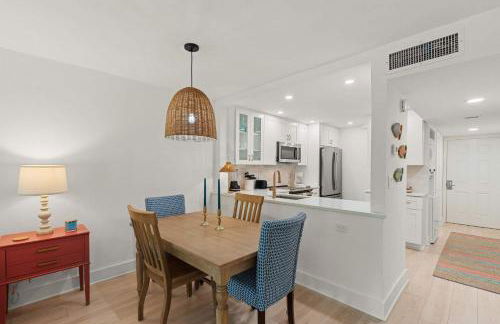 Exquisite Luxury First Floor Condo - Easy Walk to Amenities - Foto 14