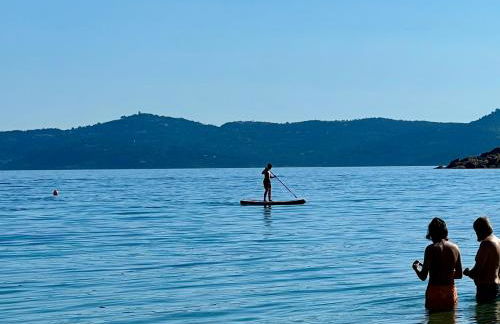 Résidence front de mer - Studio climatisé classé 2 étoiles avec jardin - Foto 14