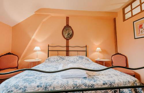 Gîte unique dans propriété historique avec musée, proche Châteauroux, 4 chambres, cheminée, fibre, parking. - FR-1-591-49 - Foto 22