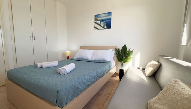 Kolonaki Seaview 1bdr Finikoudes - Foto 3, Habitación