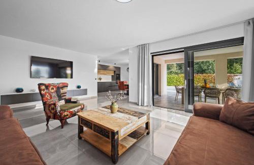 SPECIAL OFFER! NEW LUXURY APARTMENT with pool, fitness, outdoor bar&grill - Foto 14