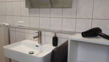 Rooftop Apartmens Ulm - komfortable neue Gemeinschaftsunterkunft im Herzen von Ulm - Raum 3 - Foto 3, towels