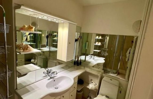 Burlington Townhouse - Photo 10