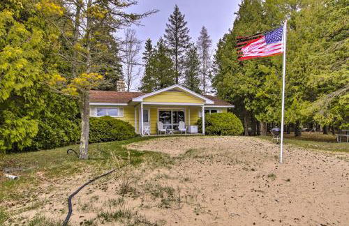 Cozy Baileys Harbor Cottage on Lake Michigan! - Foto 1