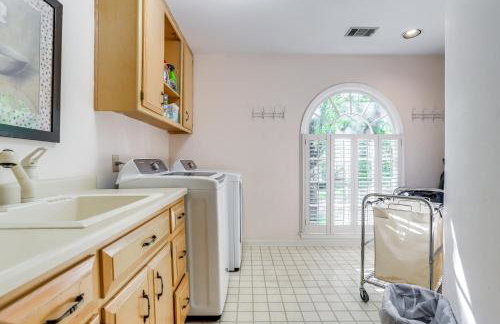3 Mi to Roswell Riverwalk: Spacious Getaway! - Foto 24