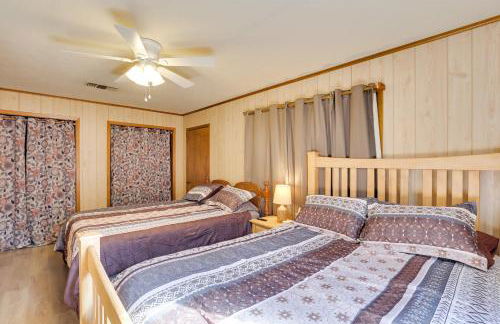 Hot Tub, Lake Access! Anglers Escape in Hemphill - Foto 16