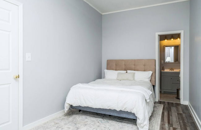 Renovated 3 Bedroom Close to Downtown - Foto 11