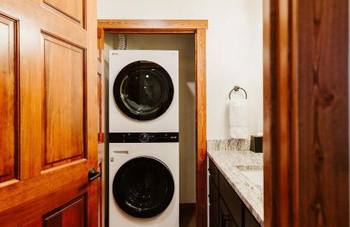 Blacktail Mountain Suites Close to Logan Health - Photo 3