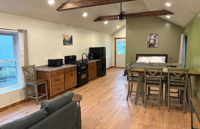 Backcountry Outfitters - Foto 5