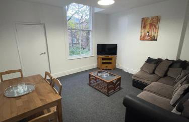 No 3 at MANNERING, LARGE 1 BED NEAR SEFTON PARK AND LARK LANE - Foto 12