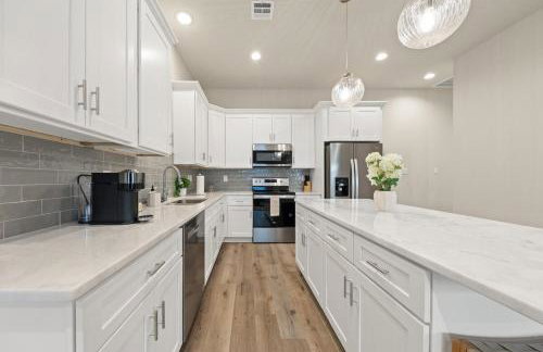 NEW Willow House KING Garage Sports Complex - Foto 20