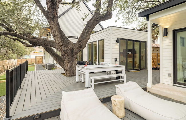 Modern Retreat w/ Pool, Guest House & Deck Lounge Henley by Avantstay - Foto 3