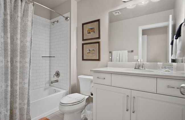 All Inn the Family - Photo 17