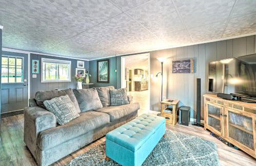 Riverfront Home with Dock about 6 Mi to Cheboygan! - Foto 7