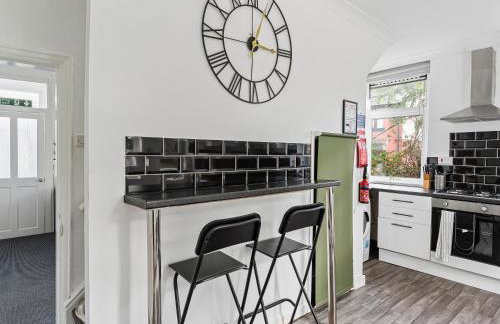 Crew Quarters - Your Ideal Stay in Bury - Photo 54