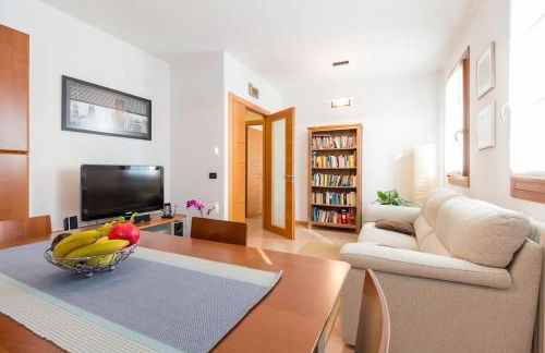 Elegant apartment and free car parking - Quite area - Foto 7