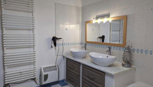 Maison avec Piscine Privative, Jardin, Billard et Proche des Plus Beaux Villages de France - FR-1-653-243 - Foto 3