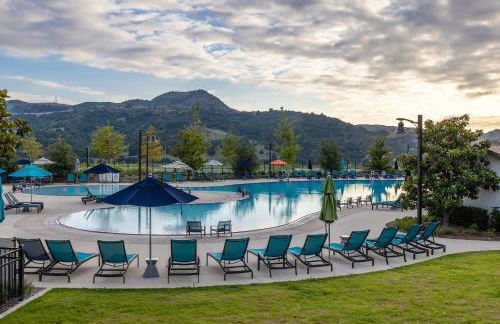 Marbella Lane - Stylish Dream Home in RMV w Pool - Foto 49