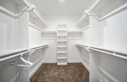 Spacious 3 Bed House near MD Anderson with Free Parking & Wi-Fi - Photo 33