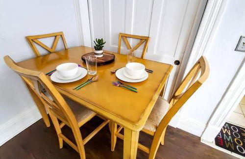 Stylish King Bed, 2BDRM, 1 Mile to DTWN, Game Room - Foto 38