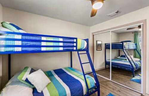 The Tides of Galveston Pet Friendly Walk to Beach - Photo 9