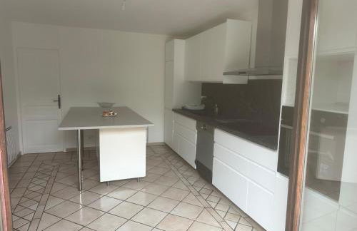 Peaceful Retreat Between Lake and Mountain Charming House Near Annecy and Aix-les-Bains - Foto 10