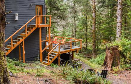 Peaceful Treehouse-Style Stay with Sauna Fire Pit Forest Views Near the Coast The Treehouse by AvantStay - Foto 47