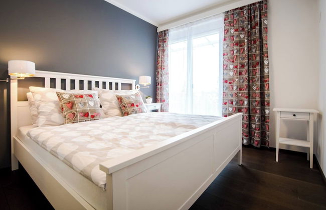 Escape to Wellness Your Lakeside Apartment Awaits - Foto 4