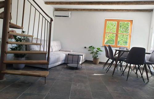 Secluded cottage in an orchard, island Pasman - Photo 5